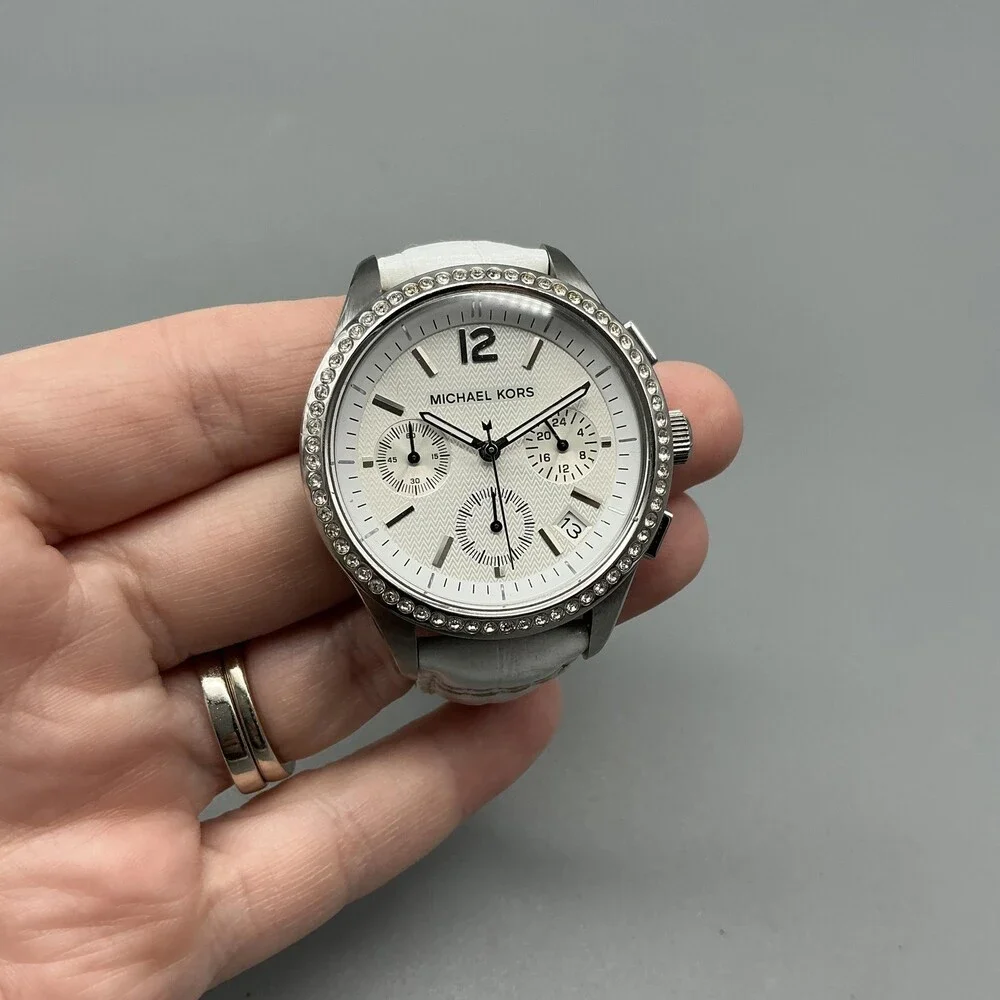 Michael Kors MK-5015 Womens Watch 38mm Crystals Leather Chronograph New Battery